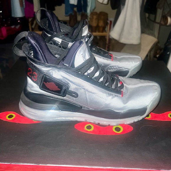 Pair of Jordan Proto Max 720 Johnny Kilroy. Worn once for about 15 min. No Box.